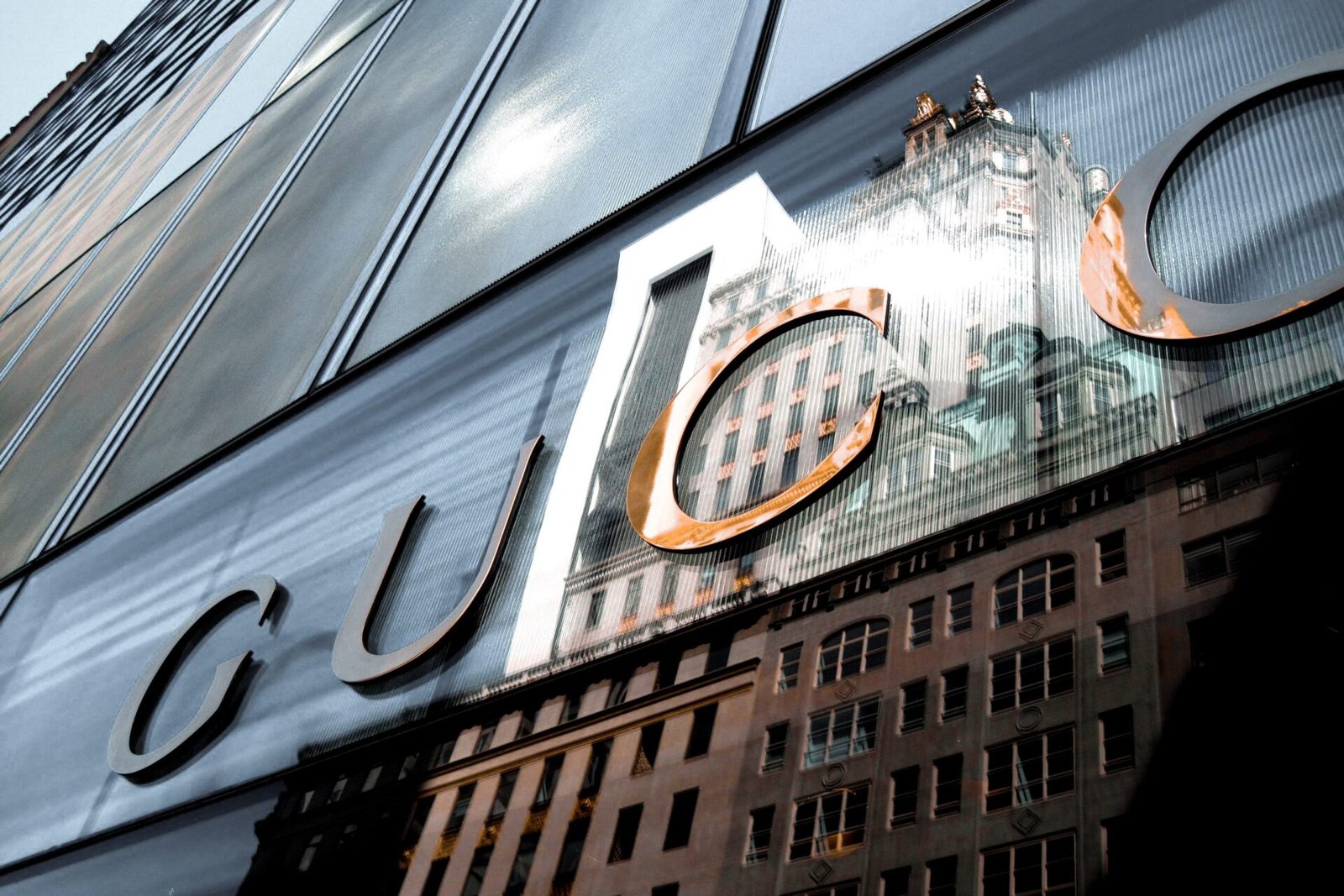 Estratégias Digitais para Boutiques de Luxo: Posicionamento, Exclusividade e Crescimento no Universo Online Boutiques de luxo